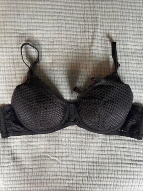 Victoria Secret Black Lace Overlay Underwire Bra 34B